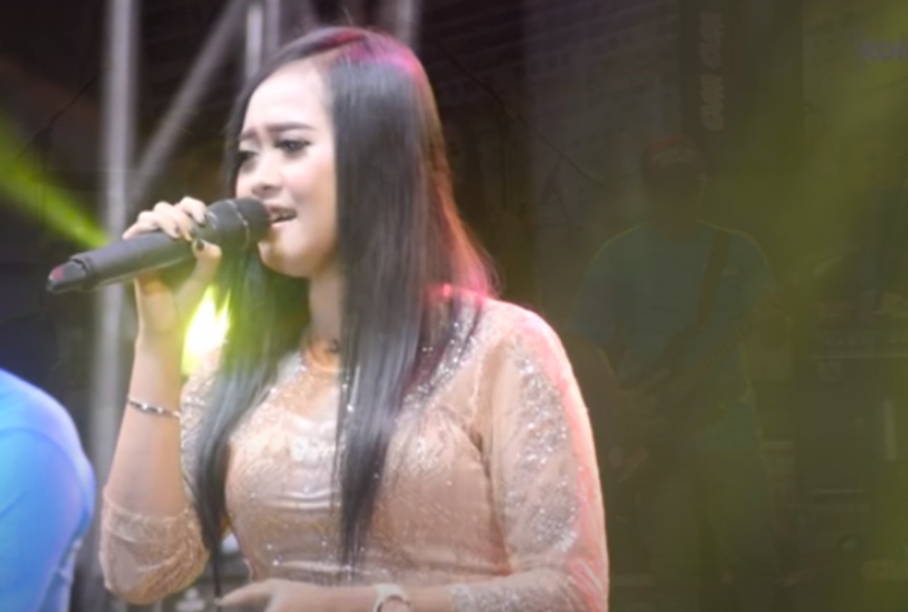 Hadirmu Bagai Mimpi: Lirik dan Video Clip Fauzi Bima dan Dan Nurma Paijah