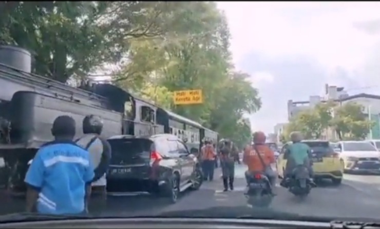 Kecelakaan Kereta Uap Jaladara Vs Mitsubishi Pajero