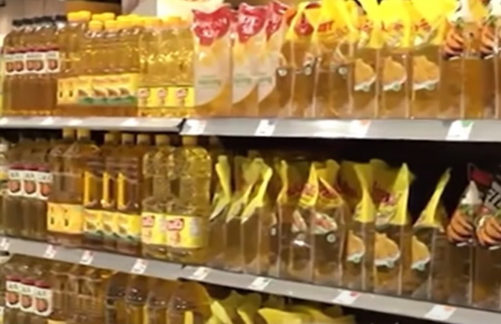 Harga minyak goreng terbaru kemasan 1 liter dan 2 liter
