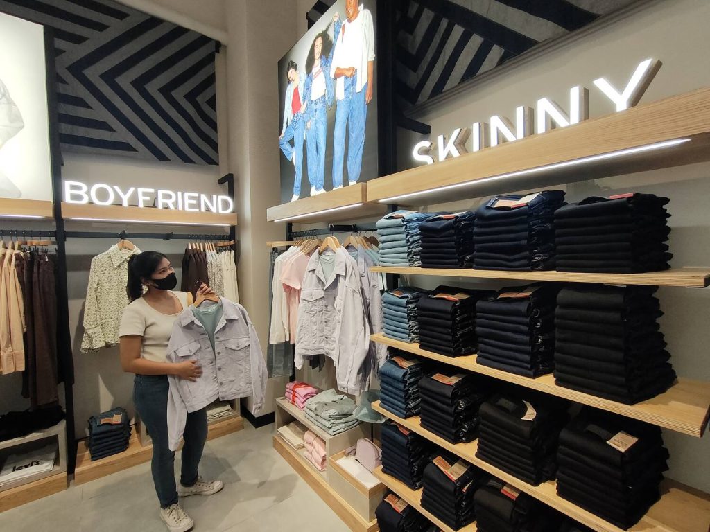 Levis NextGen Store MOG Malang