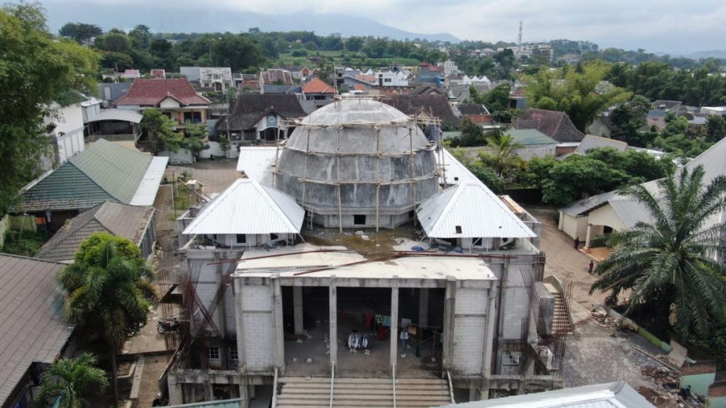 Gus Bisri Ajak Jamaah Bantu Penyelesaikan Masjid Bahrul Maghfiroh