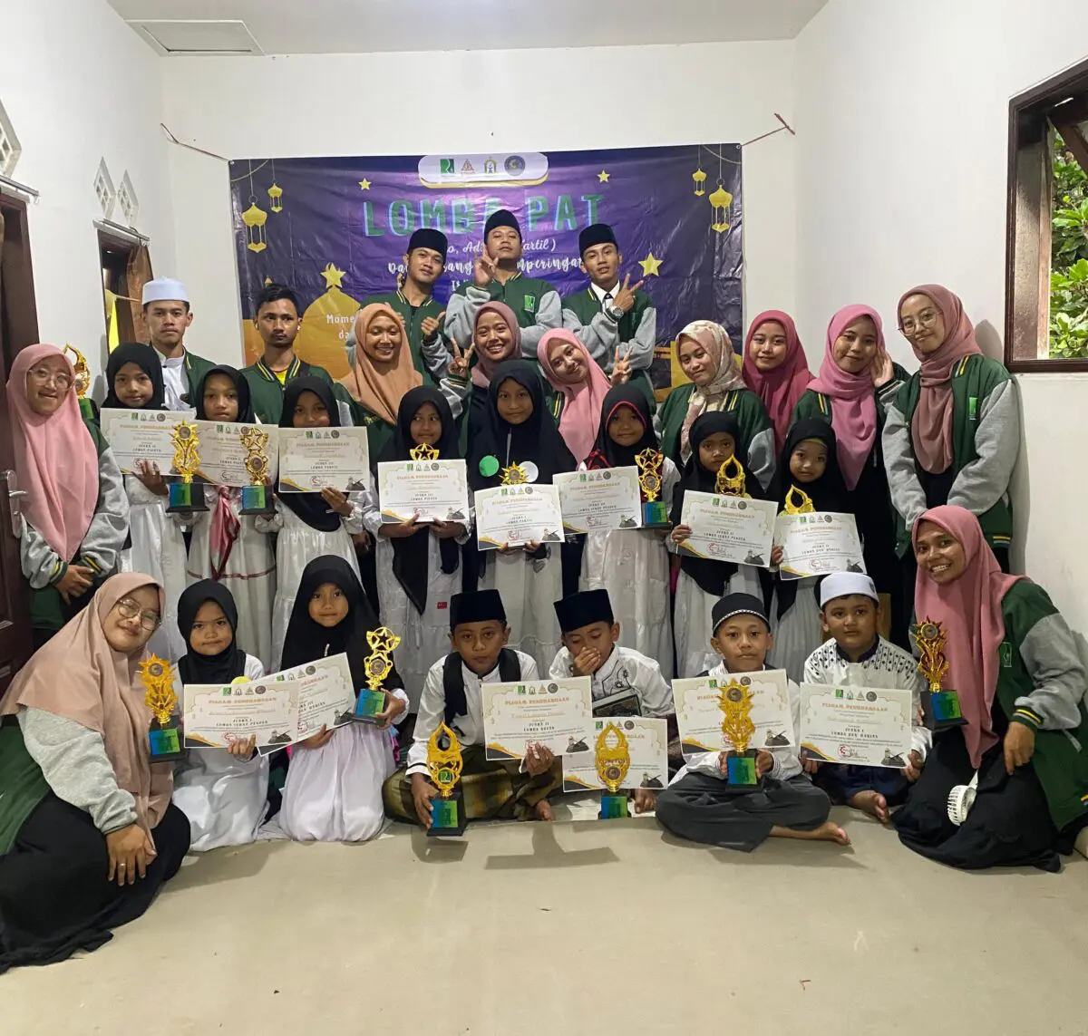 Peringati Isra Mi’raj, Mahasiswa KKN UNIRA Malang Gelar Lomba