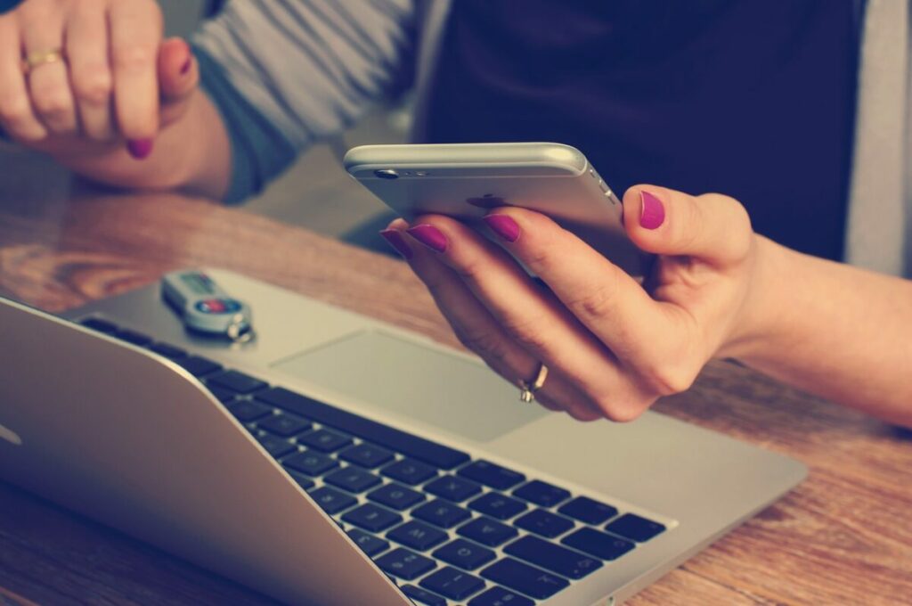 Cara Restart iPhone dengan menggunakan tombol dan tanpa tombol