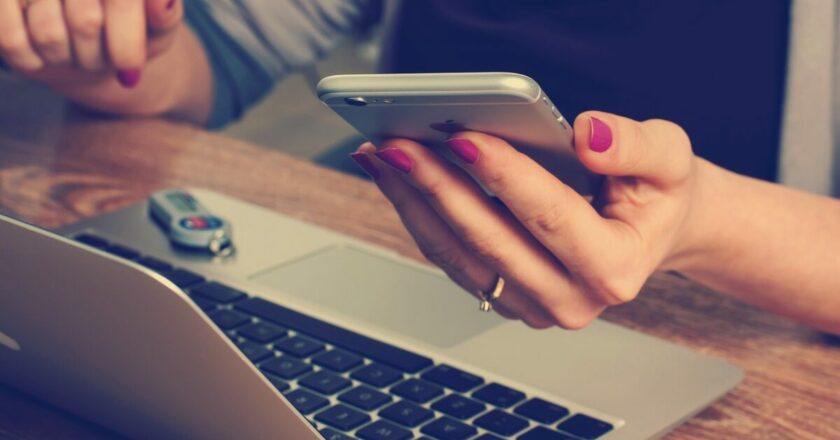 Cara Restart iPhone: Menggunakan Tombol dan Tanpa Tombol