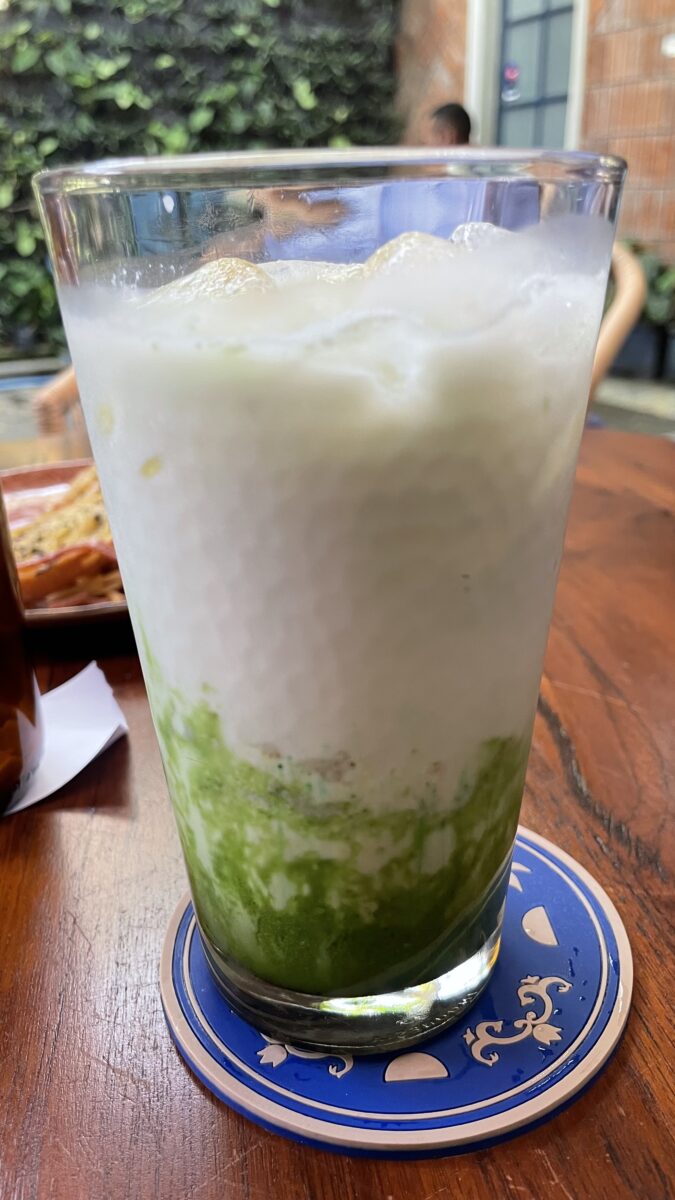 Es Klepon Kuno Es Klepon Kuno, salah satu menu minuman dengan nama yang cukup unik