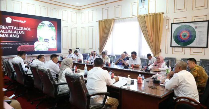 Pj. Walikota Iwan Kurniawan Dorong Percepatan Pembangunan Revitalisasi Alun-Alun Merdeka, Akan Dimulai Tahun Ini