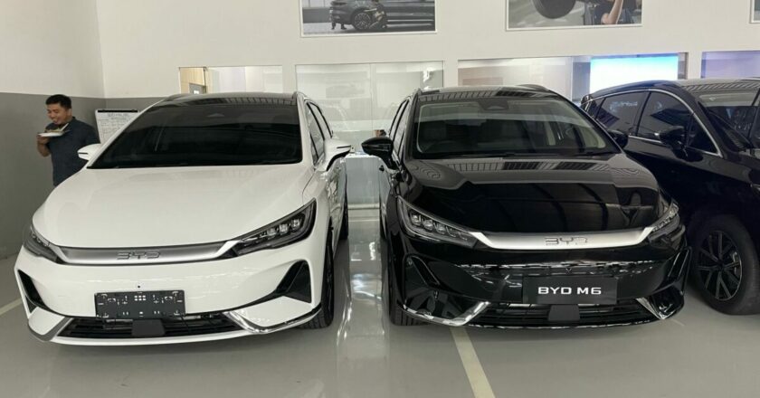 First Impression Nyetir BYD M6, Mobil Listrik Sejuta Umat