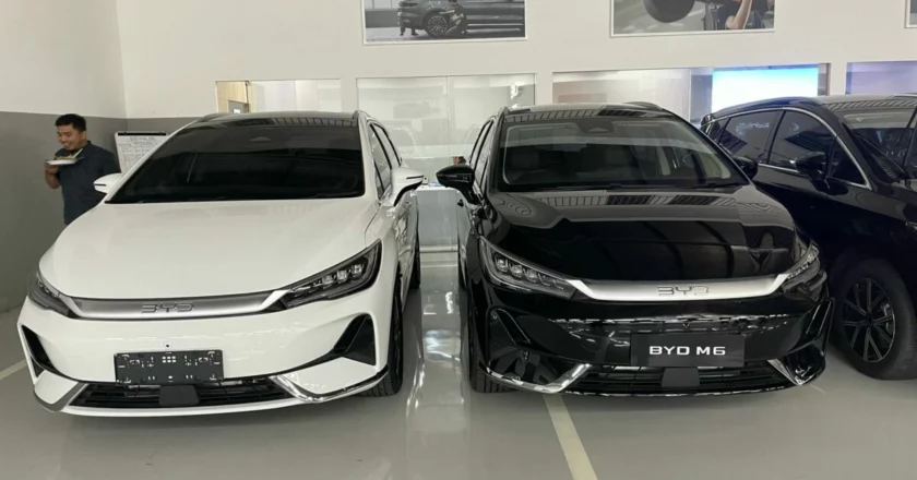 First Impression Nyetir BYD M6, Mobil Listrik Sejuta Umat